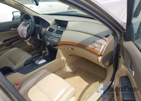 2010 Honda Accord 2.4 Ex-L from USA, damaged, VIN 1HGCP2F8XAA136070